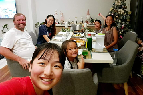 AHN homestay family Christmas